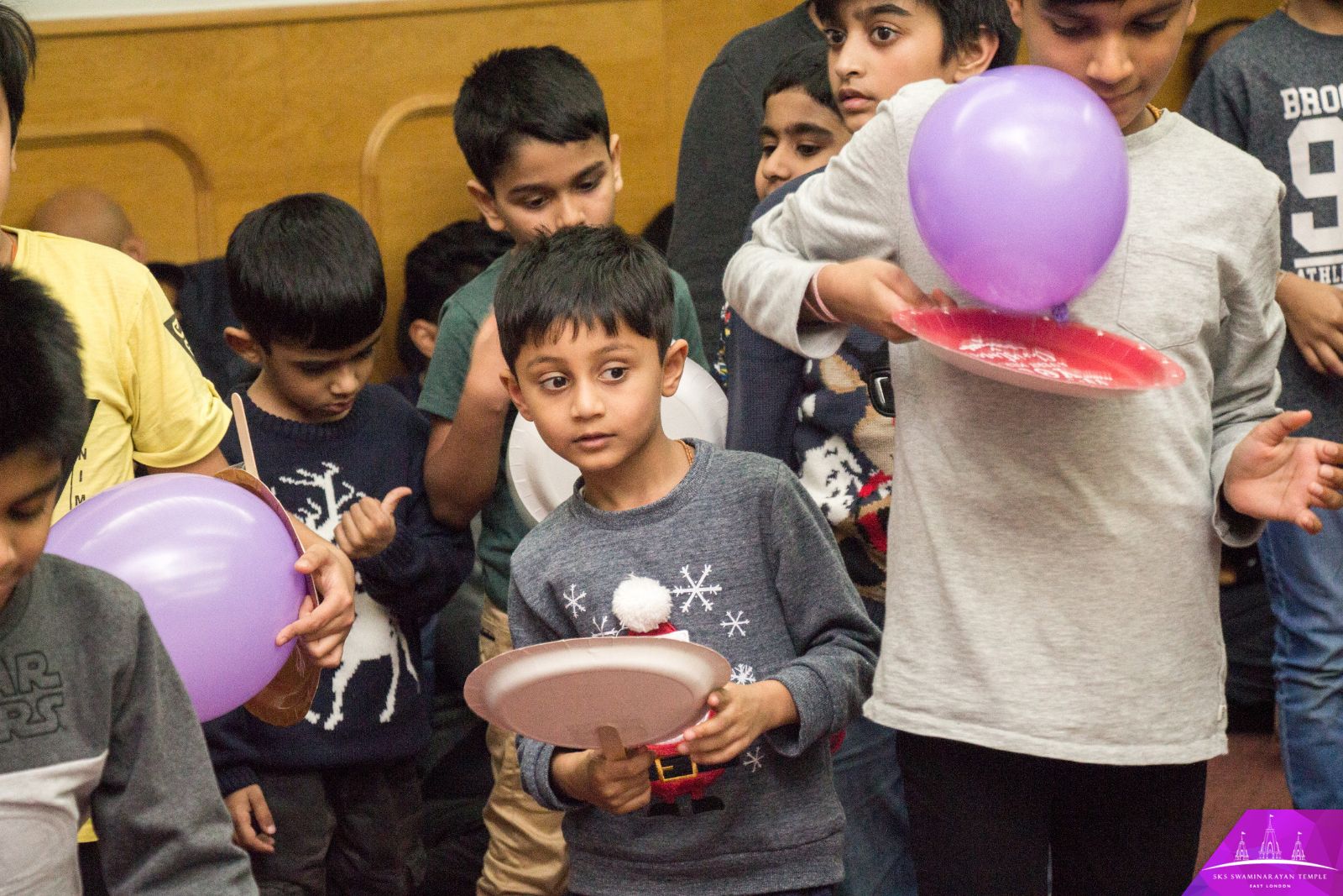 ©1987-2017 SKS Swaminarayan Temple East London